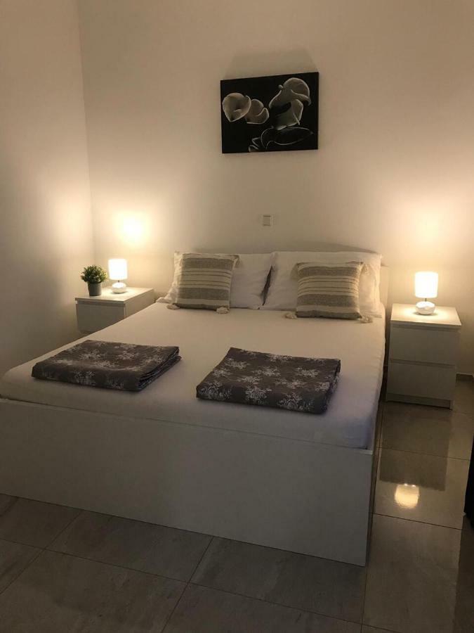 Appartement Nelany à Zubovići Extérieur photo