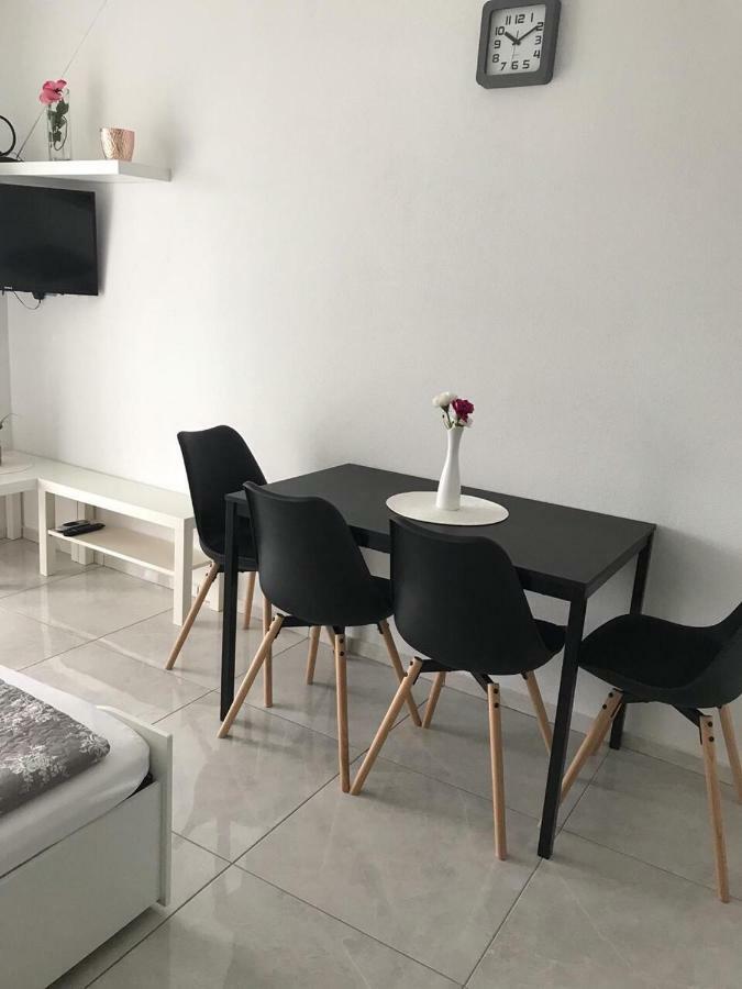 Appartement Nelany à Zubovići Extérieur photo